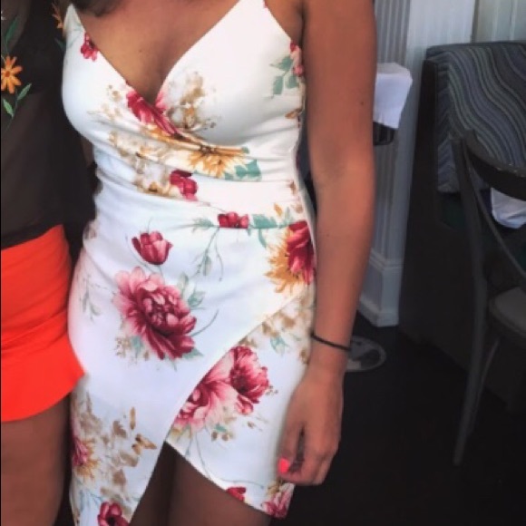 White floral dress - Picture 2 of 8